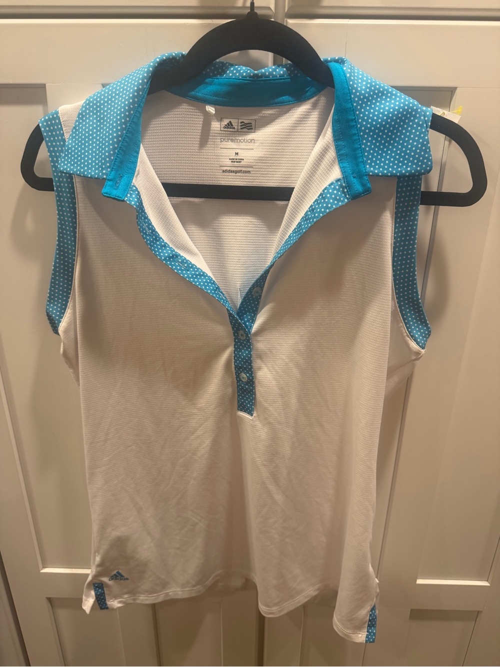 Size-med like new adidas White Sleeveless Golf Polo w/Turquoise Polka Dot Trim